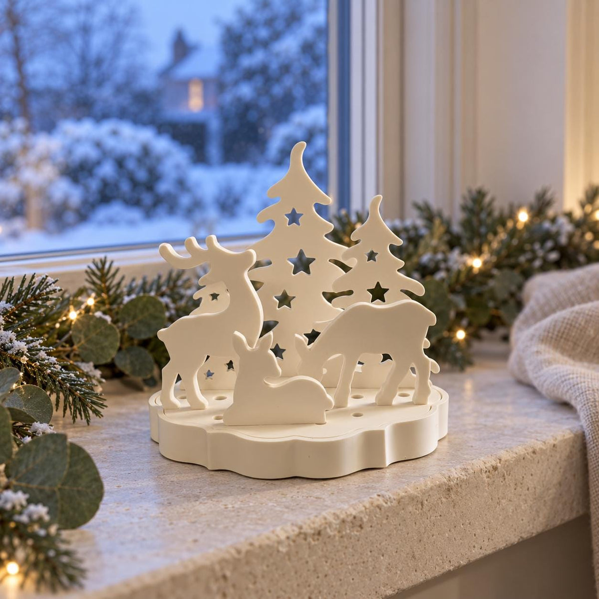 Christmas Reindeer Woodland Scene | Freestanding Festive Ornament & Winter Home Decor