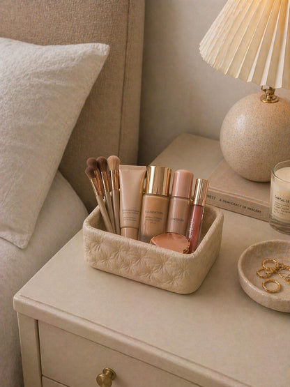 Makeup Storage Tray | Vanity Organiser for Cosmetics & Brushes | Quilted Beauty Holder | Skincare Organiser Gift