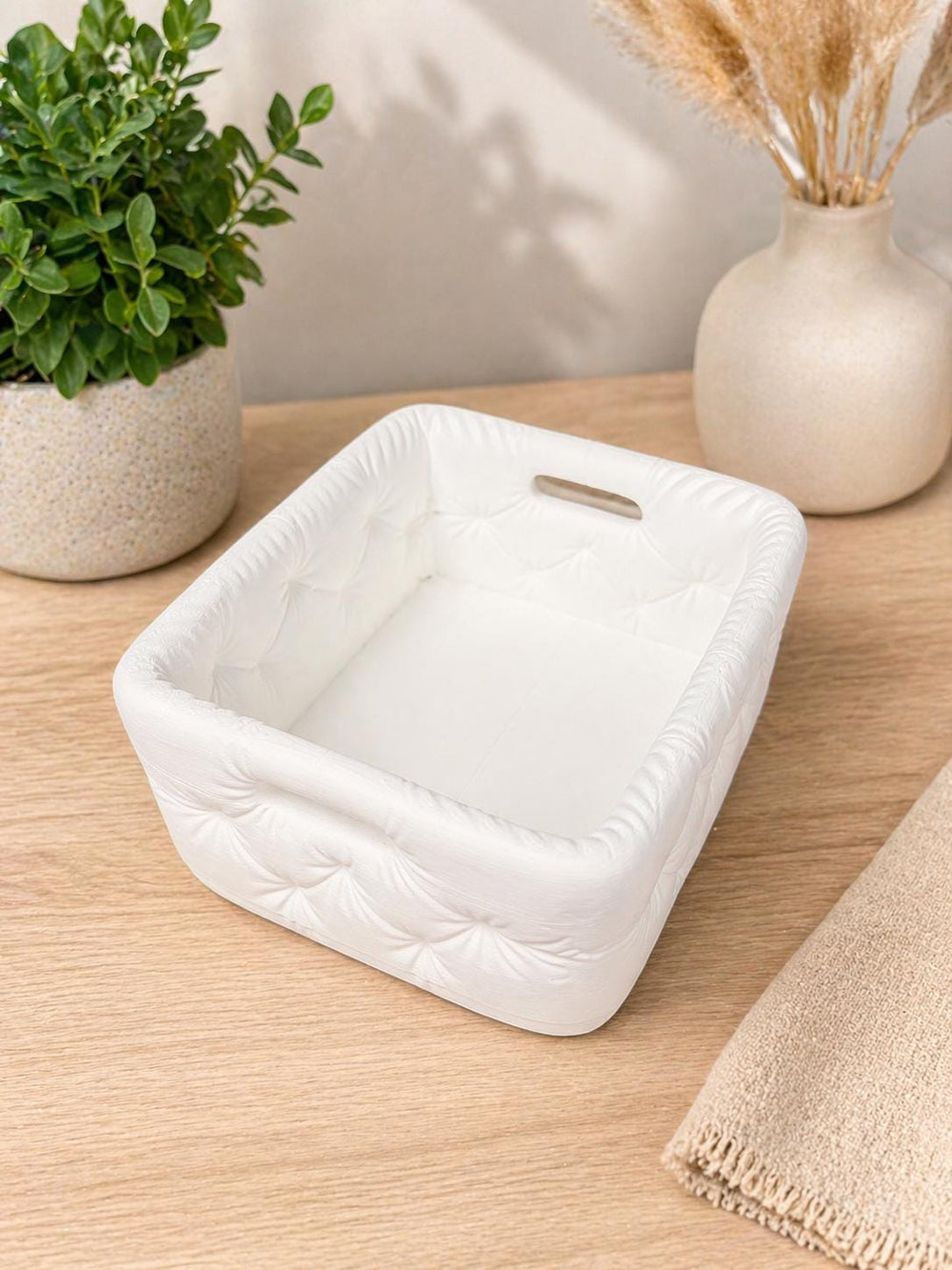 Makeup Storage Tray | Vanity Organiser for Cosmetics & Brushes | Quilted Beauty Holder | Skincare Organiser Gift