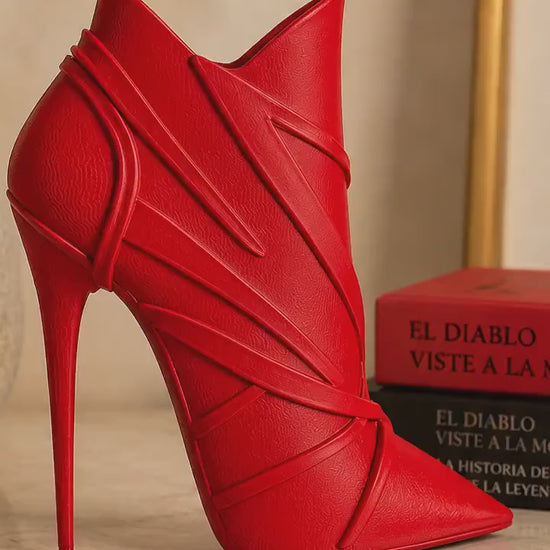 Stiletto Shoe Statue | High Heel Decor | Fashion Lover Gift | Statement Home Decor | Decorative Vase
