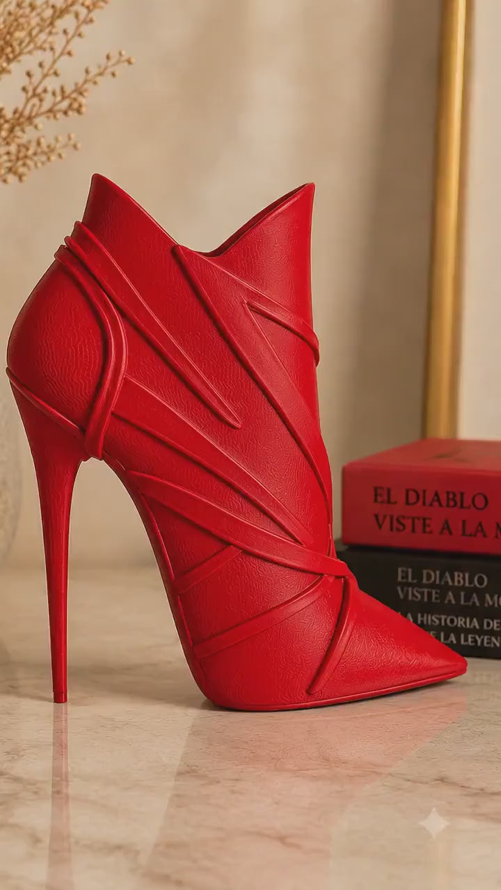 Stiletto Shoe Statue | High Heel Decor | Fashion Lover Gift | Statement Home Decor | Decorative Vase